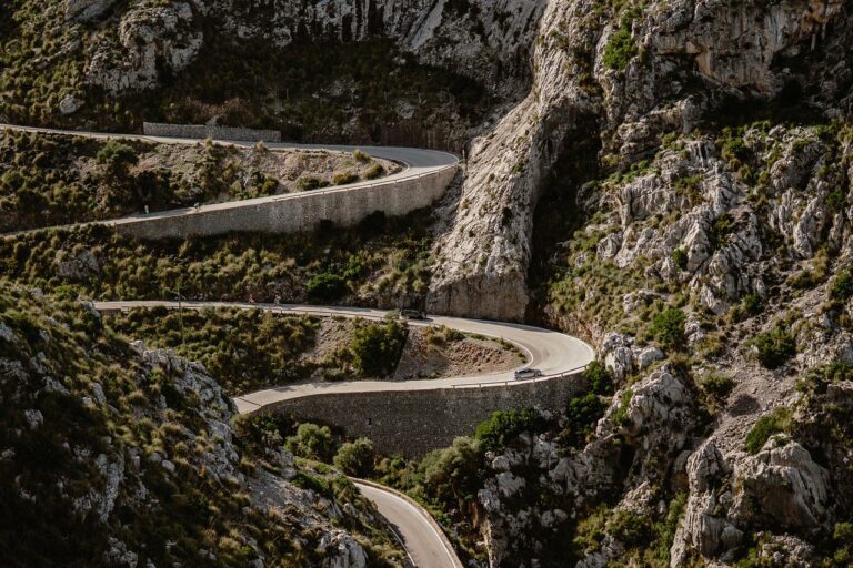Mallorca Winding Road Mountains  - Mammiya / Pixabay